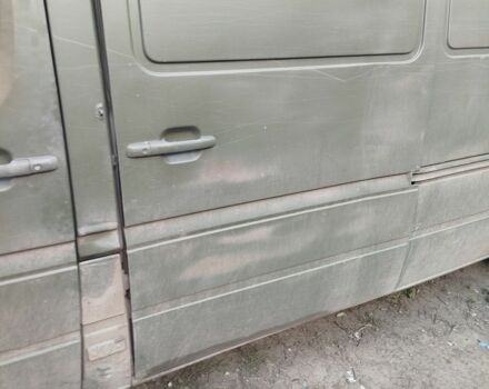 Зелений Мерседес Sprinter, об'ємом двигуна 0 л та пробігом 550 тис. км за 2600 $, фото 2 на Automoto.ua