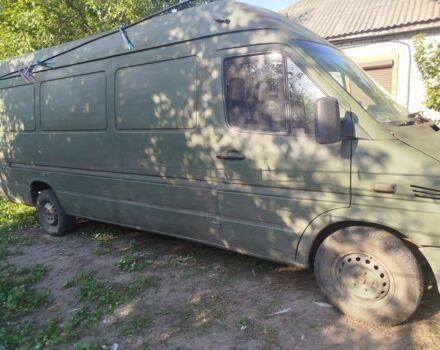 Зелений Мерседес Sprinter, об'ємом двигуна 0 л та пробігом 550 тис. км за 2600 $, фото 1 на Automoto.ua
