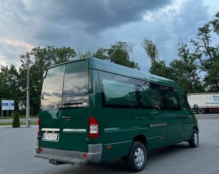Зелений Мерседес Sprinter, об'ємом двигуна 2.7 л та пробігом 450 тис. км за 11000 $, фото 10 на Automoto.ua