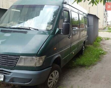 Зелений Мерседес Sprinter, об'ємом двигуна 2.3 л та пробігом 300 тис. км за 2700 $, фото 3 на Automoto.ua