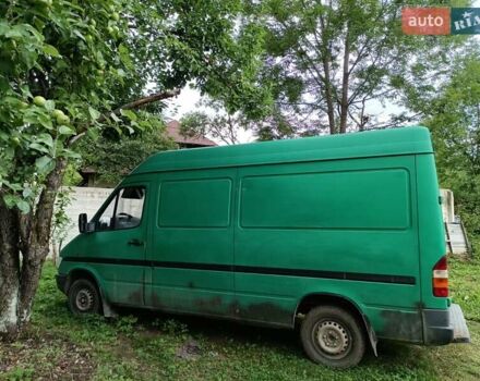 Зеленый Мерседес Sprinter, объемом двигателя 2.3 л и пробегом 600 тыс. км за 3500 $, фото 6 на Automoto.ua