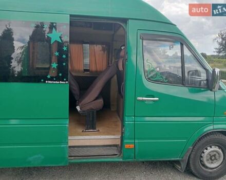 Зелений Мерседес Sprinter, об'ємом двигуна 2.9 л та пробігом 352 тис. км за 8300 $, фото 2 на Automoto.ua