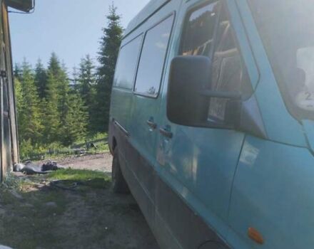 Зеленый Мерседес Sprinter, объемом двигателя 2.3 л и пробегом 260 тыс. км за 2100 $, фото 8 на Automoto.ua