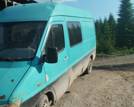 Зеленый Мерседес Sprinter, объемом двигателя 2.3 л и пробегом 260 тыс. км за 2100 $, фото 9 на Automoto.ua