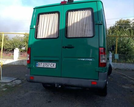 Зеленый Мерседес Sprinter, объемом двигателя 2.1 л и пробегом 324 тыс. км за 12200 $, фото 2 на Automoto.ua