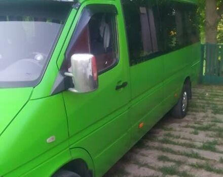 Зеленый Мерседес Sprinter, объемом двигателя 2.15 л и пробегом 400 тыс. км за 8900 $, фото 3 на Automoto.ua