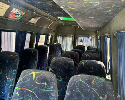 Зеленый Мерседес Sprinter, объемом двигателя 2.15 л и пробегом 840 тыс. км за 5500 $, фото 6 на Automoto.ua