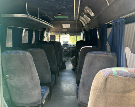 Зеленый Мерседес Sprinter, объемом двигателя 2.15 л и пробегом 840 тыс. км за 5500 $, фото 5 на Automoto.ua