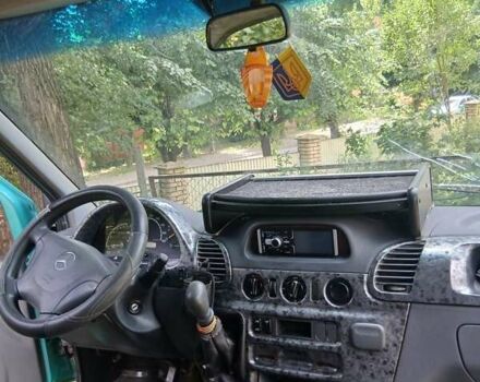 Зеленый Мерседес Sprinter, объемом двигателя 2.15 л и пробегом 300 тыс. км за 5700 $, фото 12 на Automoto.ua