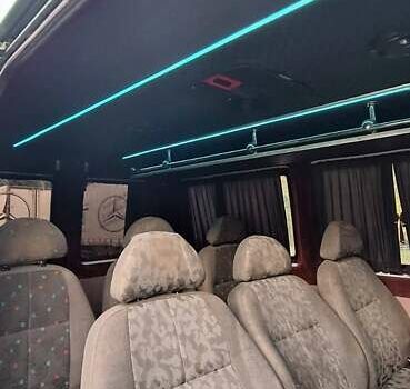 Зелений Мерседес Sprinter, об'ємом двигуна 2.69 л та пробігом 640 тис. км за 7800 $, фото 3 на Automoto.ua