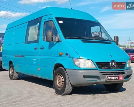 Зеленый Мерседес Sprinter, объемом двигателя 2.2 л и пробегом 730 тыс. км за 11090 $, фото 2 на Automoto.ua
