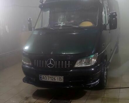 Зелений Мерседес Sprinter, об'ємом двигуна 2.1 л та пробігом 700 тис. км за 9500 $, фото 3 на Automoto.ua
