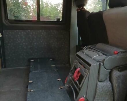 Зеленый Мерседес Sprinter, объемом двигателя 2.2 л и пробегом 700 тыс. км за 9000 $, фото 1 на Automoto.ua