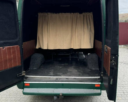 Зеленый Мерседес Sprinter, объемом двигателя 2.7 л и пробегом 600 тыс. км за 10200 $, фото 15 на Automoto.ua