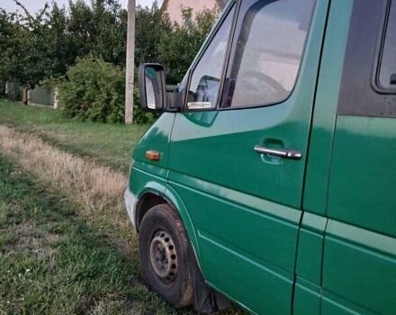 Зеленый Мерседес Sprinter, объемом двигателя 2.2 л и пробегом 700 тыс. км за 9000 $, фото 5 на Automoto.ua