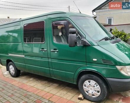Зеленый Мерседес Sprinter, объемом двигателя 2.1 л и пробегом 750 тыс. км за 9700 $, фото 1 на Automoto.ua