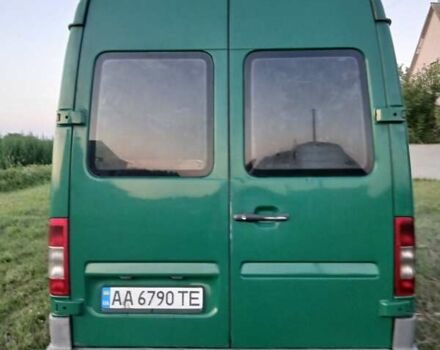 Зеленый Мерседес Sprinter, объемом двигателя 2.2 л и пробегом 700 тыс. км за 9000 $, фото 8 на Automoto.ua