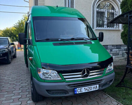 Зеленый Мерседес Sprinter, объемом двигателя 0 л и пробегом 500 тыс. км за 12500 $, фото 1 на Automoto.ua