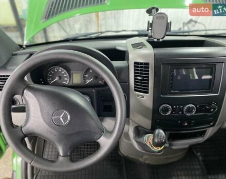 Зелений Мерседес Sprinter, об'ємом двигуна 2.2 л та пробігом 417 тис. км за 10000 $, фото 11 на Automoto.ua