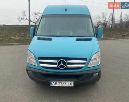 Зеленый Мерседес Sprinter, объемом двигателя 2.99 л и пробегом 600 тыс. км за 19999 $, фото 7 на Automoto.ua