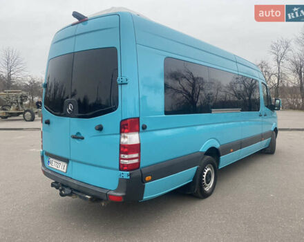 Зеленый Мерседес Sprinter, объемом двигателя 2.99 л и пробегом 600 тыс. км за 19999 $, фото 3 на Automoto.ua