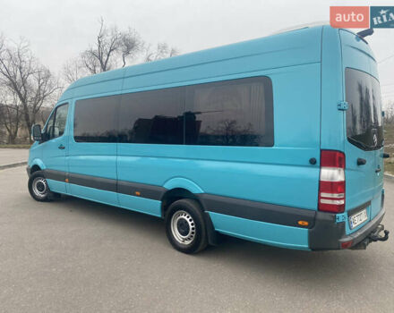 Зеленый Мерседес Sprinter, объемом двигателя 2.99 л и пробегом 600 тыс. км за 19999 $, фото 6 на Automoto.ua