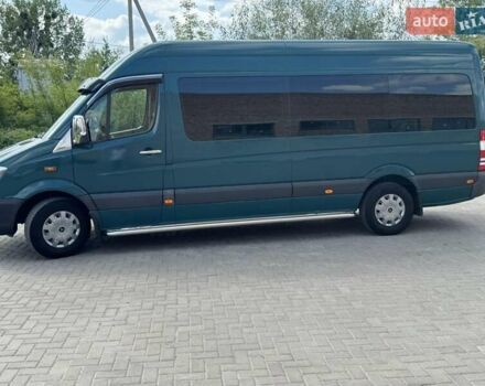 Зеленый Мерседес Sprinter, объемом двигателя 2.2 л и пробегом 400 тыс. км за 20500 $, фото 3 на Automoto.ua