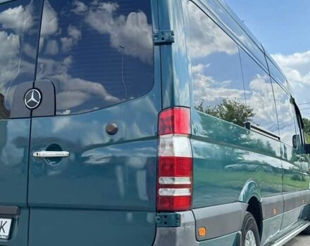 Зеленый Мерседес Sprinter, объемом двигателя 2.2 л и пробегом 400 тыс. км за 20500 $, фото 5 на Automoto.ua