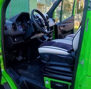 Зелений Мерседес Sprinter, об'ємом двигуна 0 л та пробігом 190 тис. км за 30500 $, фото 16 на Automoto.ua