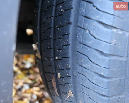 Зеленый Мерседес Sprinter, объемом двигателя 2.14 л и пробегом 237 тыс. км за 27000 $, фото 3 на Automoto.ua