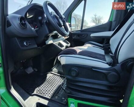 Зеленый Мерседес Sprinter, объемом двигателя 0 л и пробегом 185 тыс. км за 30850 $, фото 4 на Automoto.ua