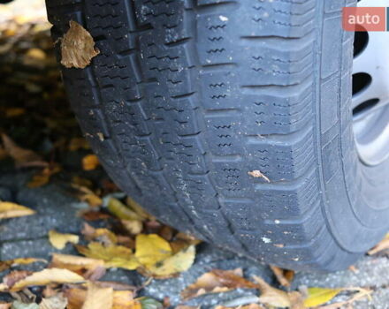 Зеленый Мерседес Sprinter, объемом двигателя 2.14 л и пробегом 237 тыс. км за 27000 $, фото 4 на Automoto.ua