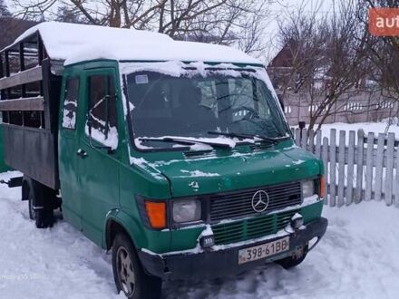 Зелений Мерседес Sprinter, об'ємом двигуна 3 л та пробігом 300 тис. км за 3800 $, фото 1 на Automoto.ua