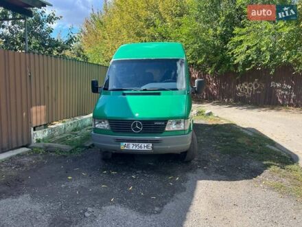 Мерседес Sprinter 1995 у Дніпро (Дніпропетровську) на Automoto.ua Зелений Мерседес Sprinter, об'ємом двигуна 2.3 л та пробігом 535 тис. км за 4000 $, фото 1 на Automoto.ua