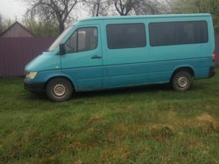 Зелений Мерседес Sprinter, об'ємом двигуна 0.23 л та пробігом 345 тис. км за 3700 $, фото 1 на Automoto.ua