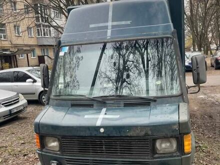 Мерседес Sprinter 1995 в Полтаве на Automoto.ua Зеленый Мерседес Sprinter, объемом двигателя 2.3 л и пробегом 300 тыс. км за 2641 $, фото 1 на Automoto.ua
