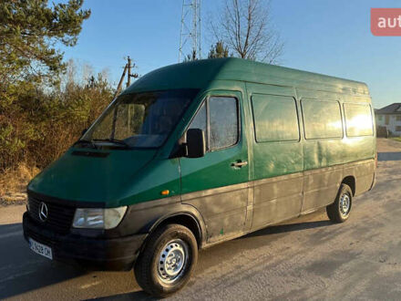 Зеленый Мерседес Sprinter, объемом двигателя 0 л и пробегом 820 тыс. км за 3600 $, фото 1 на Automoto.ua