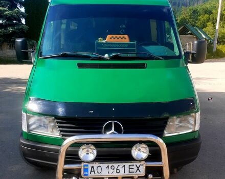 Зелений Мерседес Sprinter, об'ємом двигуна 2.9 л та пробігом 600 тис. км за 6200 $, фото 1 на Automoto.ua