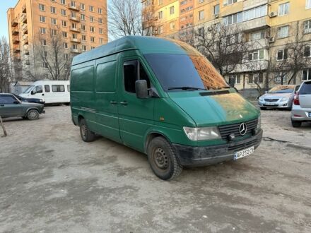 Мерседес Sprinter 1996 в Днепре (Днепропетровске) на Automoto.ua Зеленый Мерседес Sprinter, объемом двигателя 2.3 л и пробегом 499 тыс. км за 4500 $, фото 1 на Automoto.ua