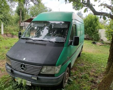 Зелений Мерседес Sprinter, об'ємом двигуна 2 л та пробігом 650 тис. км за 3000 $, фото 1 на Automoto.ua