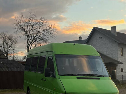 Зелений Мерседес Sprinter, об'ємом двигуна 2.87 л та пробігом 740 тис. км за 6000 $, фото 1 на Automoto.ua