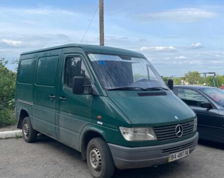 Зелений Мерседес Sprinter, об'ємом двигуна 0 л та пробігом 400 тис. км за 4000 $, фото 1 на Automoto.ua