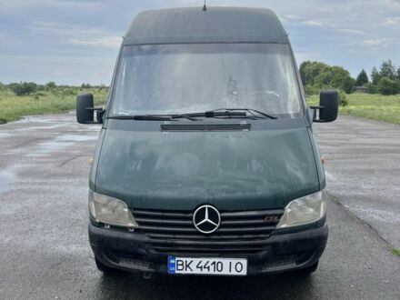 Зеленый Мерседес Sprinter, объемом двигателя 2.7 л и пробегом 665 тыс. км за 5200 $, фото 1 на Automoto.ua