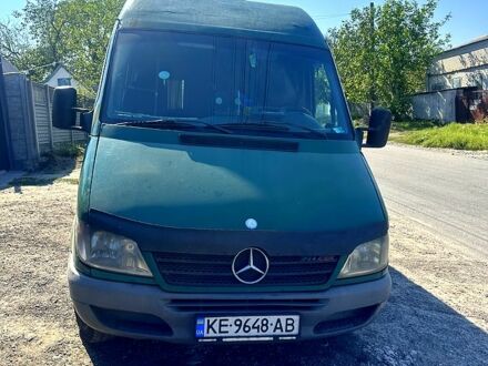 Зелений Мерседес Sprinter, об'ємом двигуна 2.2 л та пробігом 1 тис. км за 6500 $, фото 1 на Automoto.ua