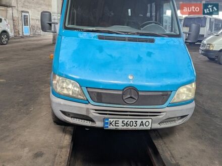 Зеленый Мерседес Sprinter, объемом двигателя 2.15 л и пробегом 978 тыс. км за 9000 $, фото 1 на Automoto.ua