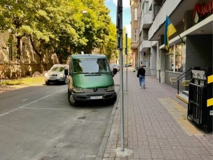 Зелений Мерседес Sprinter, об'ємом двигуна 2.1 л та пробігом 408 тис. км за 3801 $, фото 1 на Automoto.ua