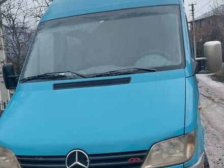 Зеленый Мерседес Sprinter, объемом двигателя 0 л и пробегом 600 тыс. км за 4200 $, фото 1 на Automoto.ua