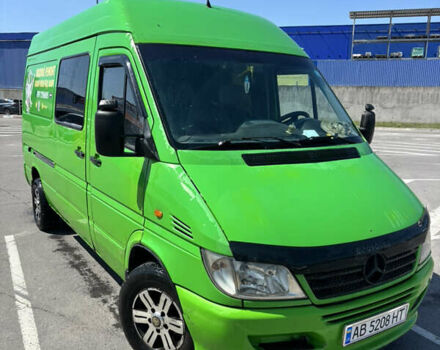 Зелений Мерседес Sprinter, об'ємом двигуна 2.2 л та пробігом 601 тис. км за 6250 $, фото 1 на Automoto.ua
