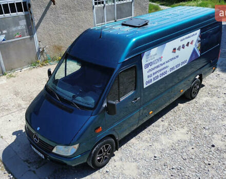 Зеленый Мерседес Sprinter, объемом двигателя 2.2 л и пробегом 230 тыс. км за 12300 $, фото 1 на Automoto.ua