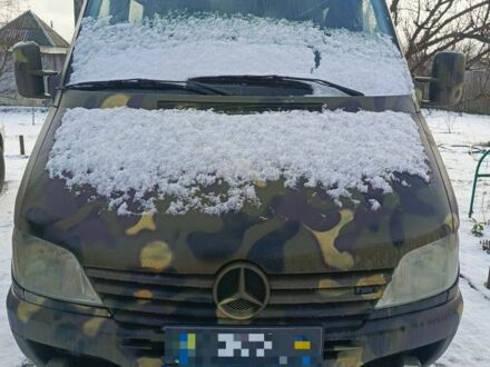 Зелений Мерседес Sprinter, об'ємом двигуна 0 л та пробігом 300 тис. км за 7500 $, фото 1 на Automoto.ua